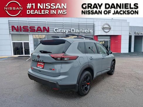 Certified 2025 Nissan Rogue SV AWD/4WD image 7