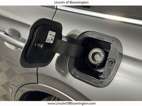 Used 2022 Lincoln Corsair Reserve w/ Equipment Group 201A image 15