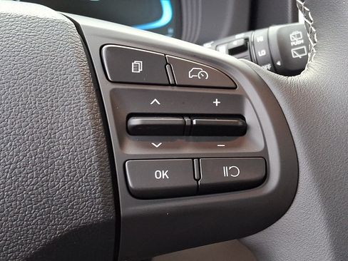 Used 2026 Hyundai Venue SEL FWD image 24