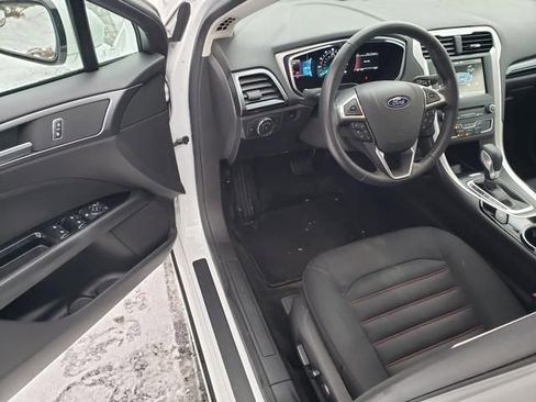 Used 2016 Ford Fusion SE image 9