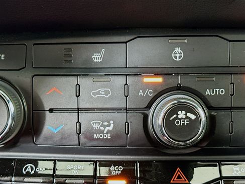 Used 2024 Dodge Durango SXT image 25