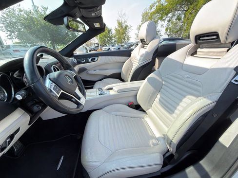 Used 2014 Mercedes-Benz SL 550 image 16