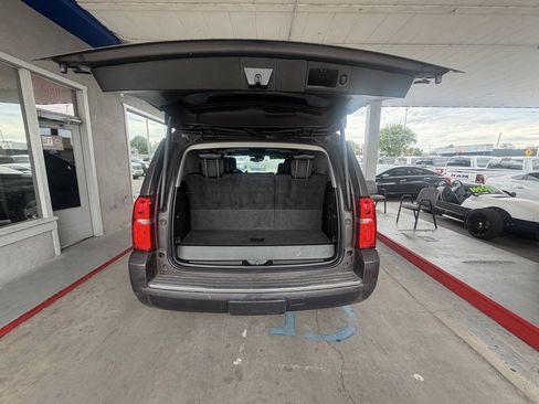 Used 2015 Chevrolet Tahoe LTZ AWD/4WD image 19