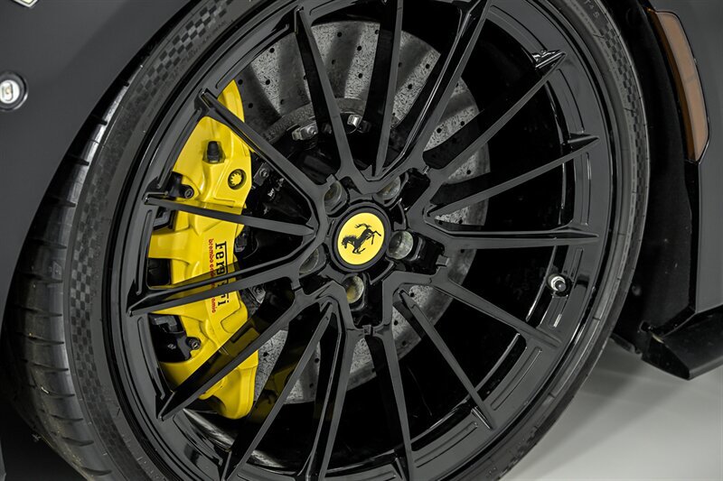 Used 2020 Ferrari F8 Tributo RWD image 21