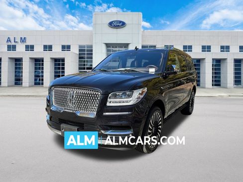 Used 2021 Lincoln Navigator Black Label w/ Cargo Convenience Package image 1