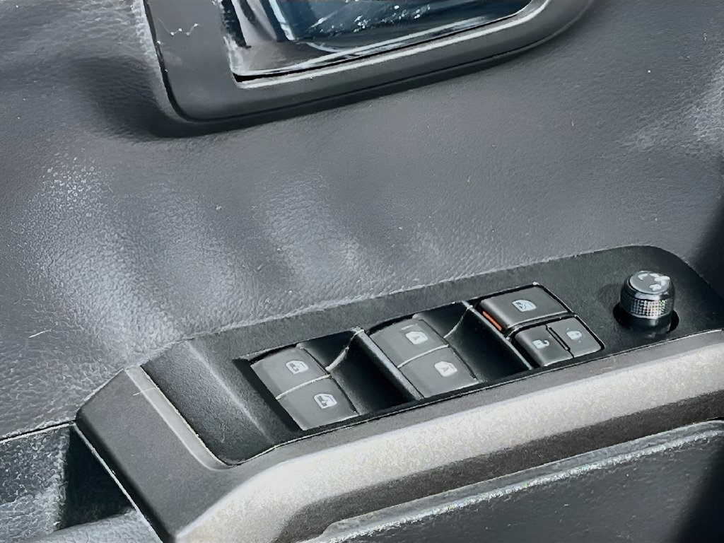 Used 2023 Toyota Tacoma TRD Sport AWD/4WD image 18