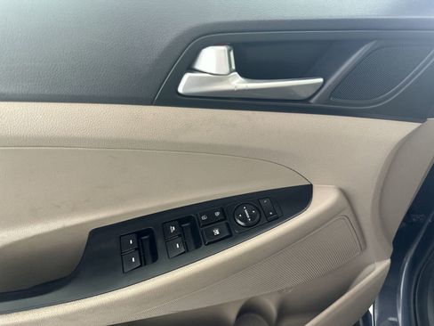 Used 2019 Hyundai Tucson SEL image 17