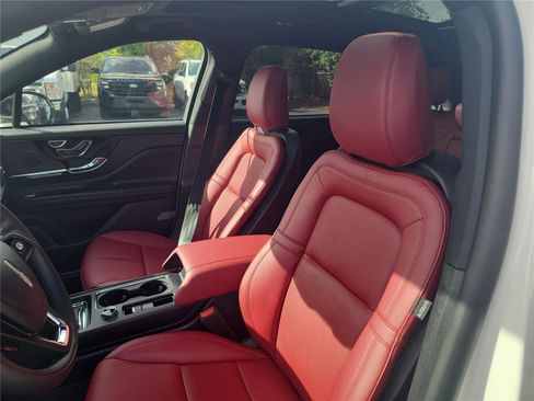 New 2026 Lincoln Corsair Reserve image 14