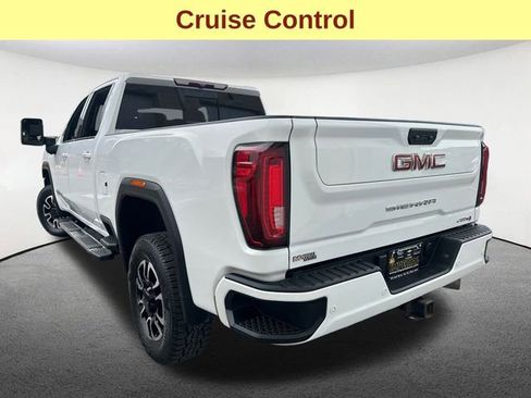 Used 2022 GMC Sierra 2500 AT4 w/ AT4 Preferred Package image 10
