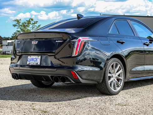 Used 2020 Cadillac CT4 V w/ Climate Package AWD/4WD image 18