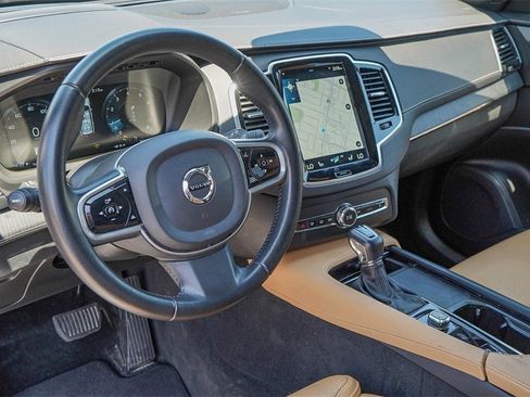 Used 2022 Volvo XC90 T6 Inscription image 9
