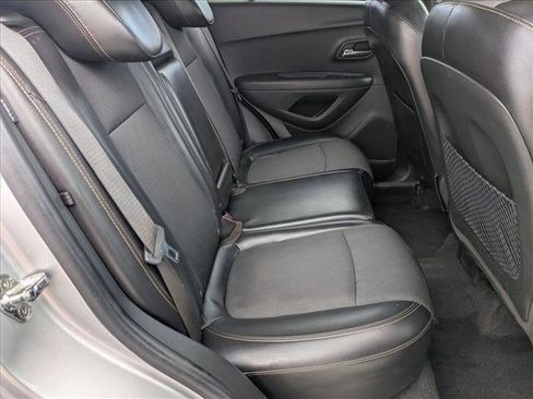 Used 2018 Chevrolet Trax LT w/ LT Convenience Package image 19