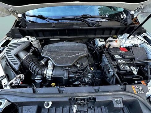 Used 2019 GMC Acadia SLT image 28