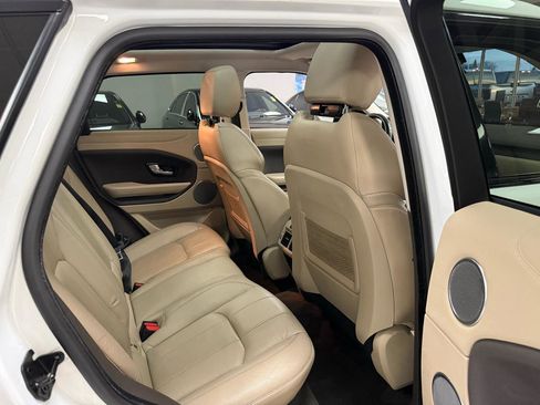 Used 2019 Land Rover Range Rover Evoque SE image 15