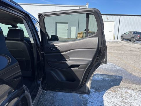 Used 2020 GMC Acadia Denali w/ Trailering Package image 15