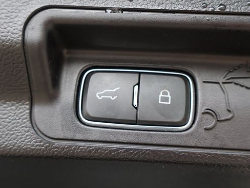 Used 2022 Ford Explorer ST-Line w/ Class IV Trailer Tow Package image 23