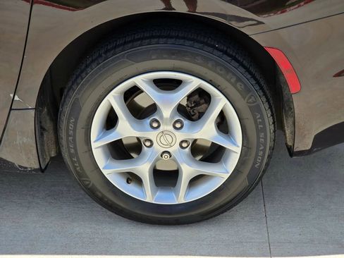 Used 2017 Chrysler Pacifica Touring-L Plus w/ Tire & Wheel Group FWD image 32