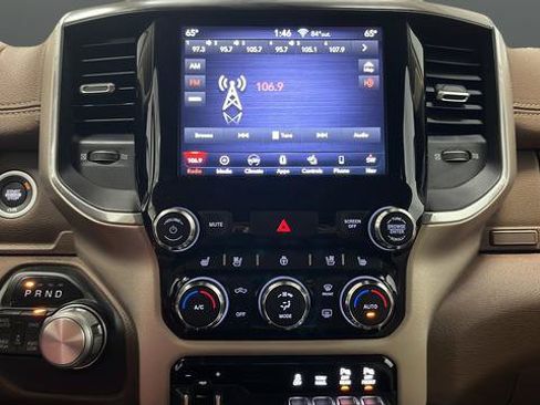 Used 2019 RAM 1500 Laramie AWD/4WD image 11