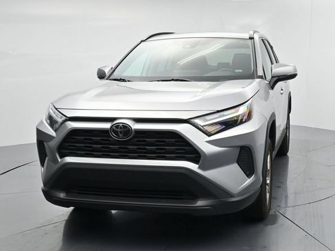 Used 2024 Toyota RAV4 XLE AWD/4WD image 3