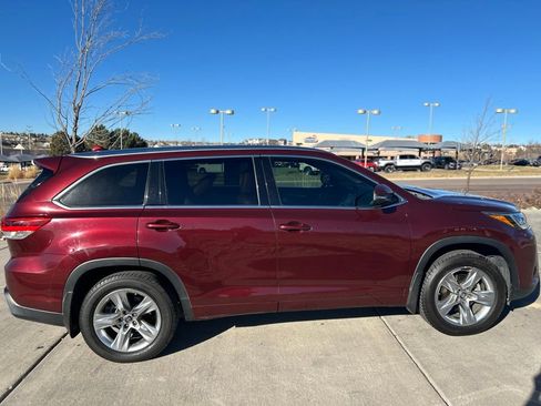 Used 2017 Toyota Highlander Limited image 11