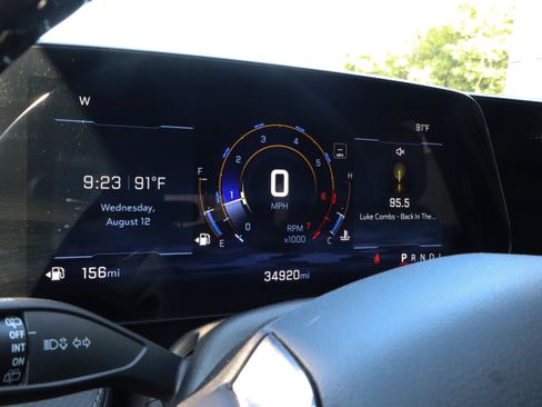 Used 2025 Chevrolet Equinox LT w/ Convenience Package II FWD image 12