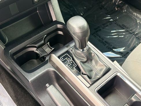 Used 2018 Toyota Tacoma SR5 image 26