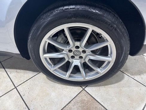 Used 2018 Porsche Macan S w/ Premium Package Plus image 8