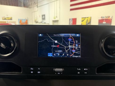 Used 2019 Mercedes-Benz Sprinter 144 image 20
