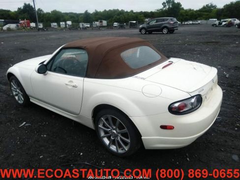 Used 2008 MAZDA MX-5 Miata Grand Touring w/ Premium Pkg image 5