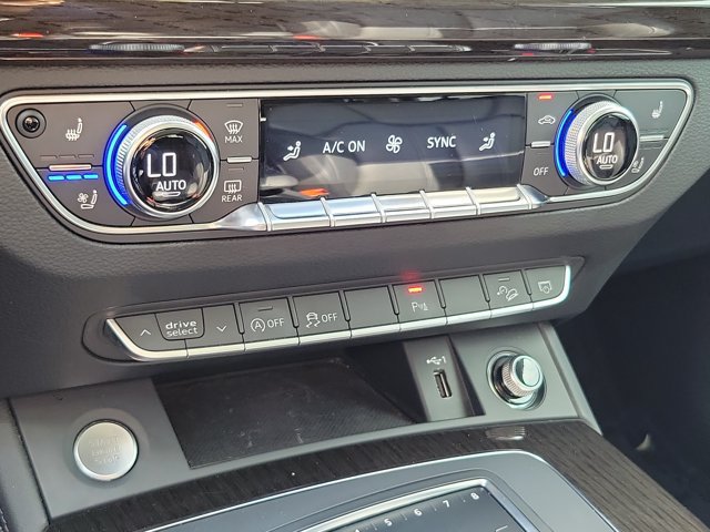 Used 2019 Audi Q5 Premium Plus w/ Premium Plus Package AWD/4WD image 27