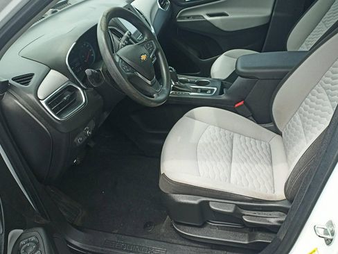 Used 2018 Chevrolet Equinox LS AWD/4WD image 4