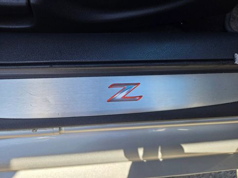 Used 2011 Nissan 370Z Coupe image 15