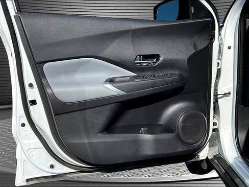 Used 2024 Nissan Kicks SR w/ SR Premium Package FWD image 19