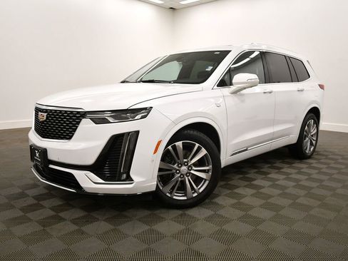 Used 2024 Cadillac XT6 Premium Luxury w/ Technology Package AWD/4WD image 2