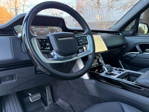 Certified 2023 Land Rover Range Rover SE image 14