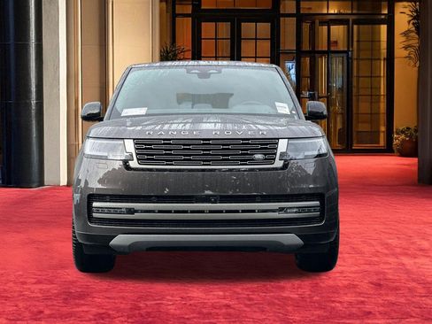 New 2026 Land Rover Range Rover Long Wheelbase SE AWD/4WD image 4
