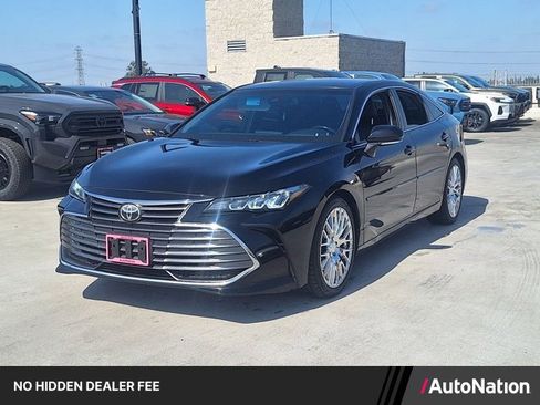 Used 2019 Toyota Avalon XLE w/ Carpet Mat Package FWD image 1