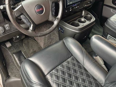 Used 2023 GMC Savana 2500 image 45