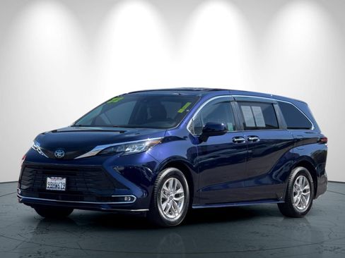 Used 2022 Toyota Sienna XLE FWD image 8