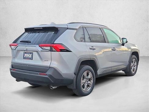 Used 2024 Toyota RAV4 XLE w/ Convenience Package FWD image 5