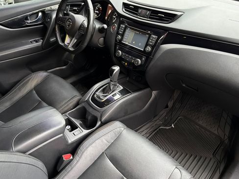 Used 2018 Nissan Rogue Sport SL image 21