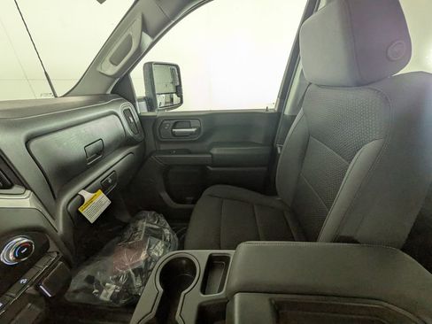 New 2026 GMC Sierra 2500 Pro w/ 1SA Pro Safety Plus Package AWD/4WD image 24