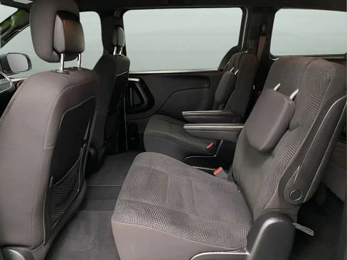 Used 2020 Dodge Grand Caravan SE FWD image 11