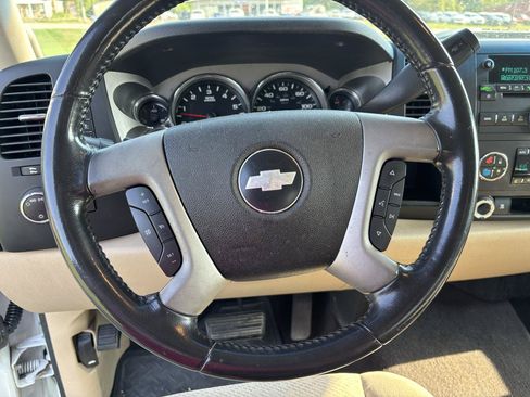 Used 2007 Chevrolet Silverado 1500 LT w/ 1LT Convenience Package RWD image 14