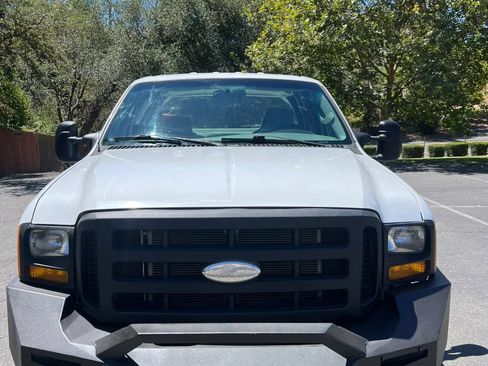 Used 2007 Ford F250 XLT AWD/4WD image 2