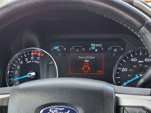 Used 2020 Ford F250 Lariat w/ Chrome Package image 31