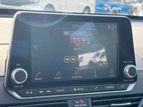 Used 2019 Nissan Altima 2.5 SR FWD image 18