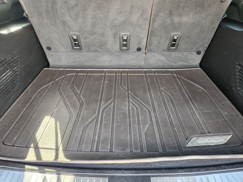 Used 2022 Chevrolet Suburban High Country w/ Max Trailering Package AWD/4WD image 34