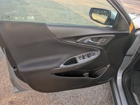 Used 2024 Chevrolet Malibu RS w/ LPO, Floor Liner Package FWD image 11