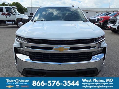 Used 2020 Chevrolet Silverado 1500 LT w/ All-Star Edition AWD/4WD image 3